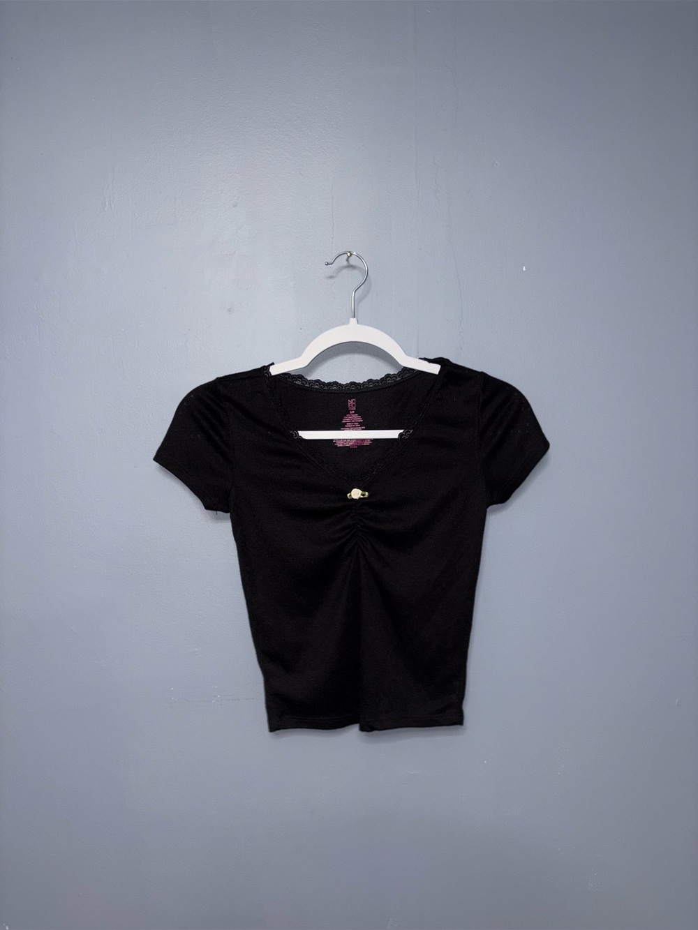 No Boundaries • Black Rose Cropped Tee